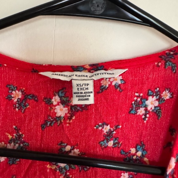 American Eagle Outfitters Red Floral Shorts  and Crop Top Set XS - Picture 3 of 9